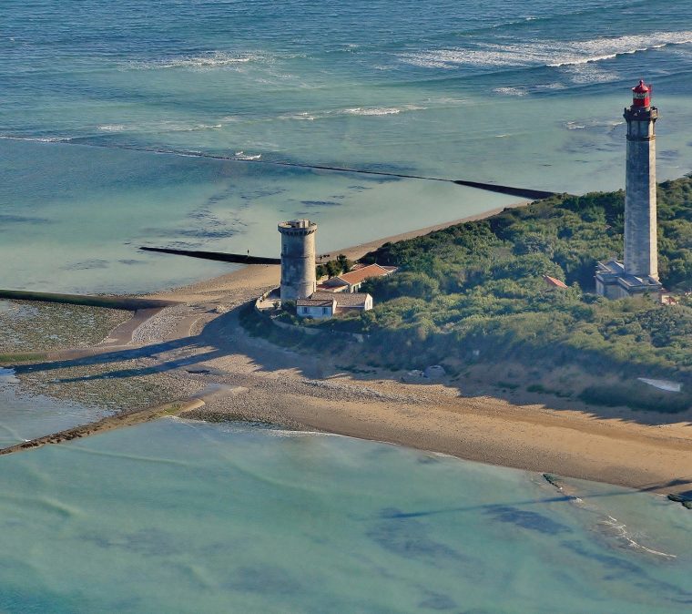 Découvrez notre service de conciergerie en Charente-Maritime et profitez de la gestion locative par hoomy